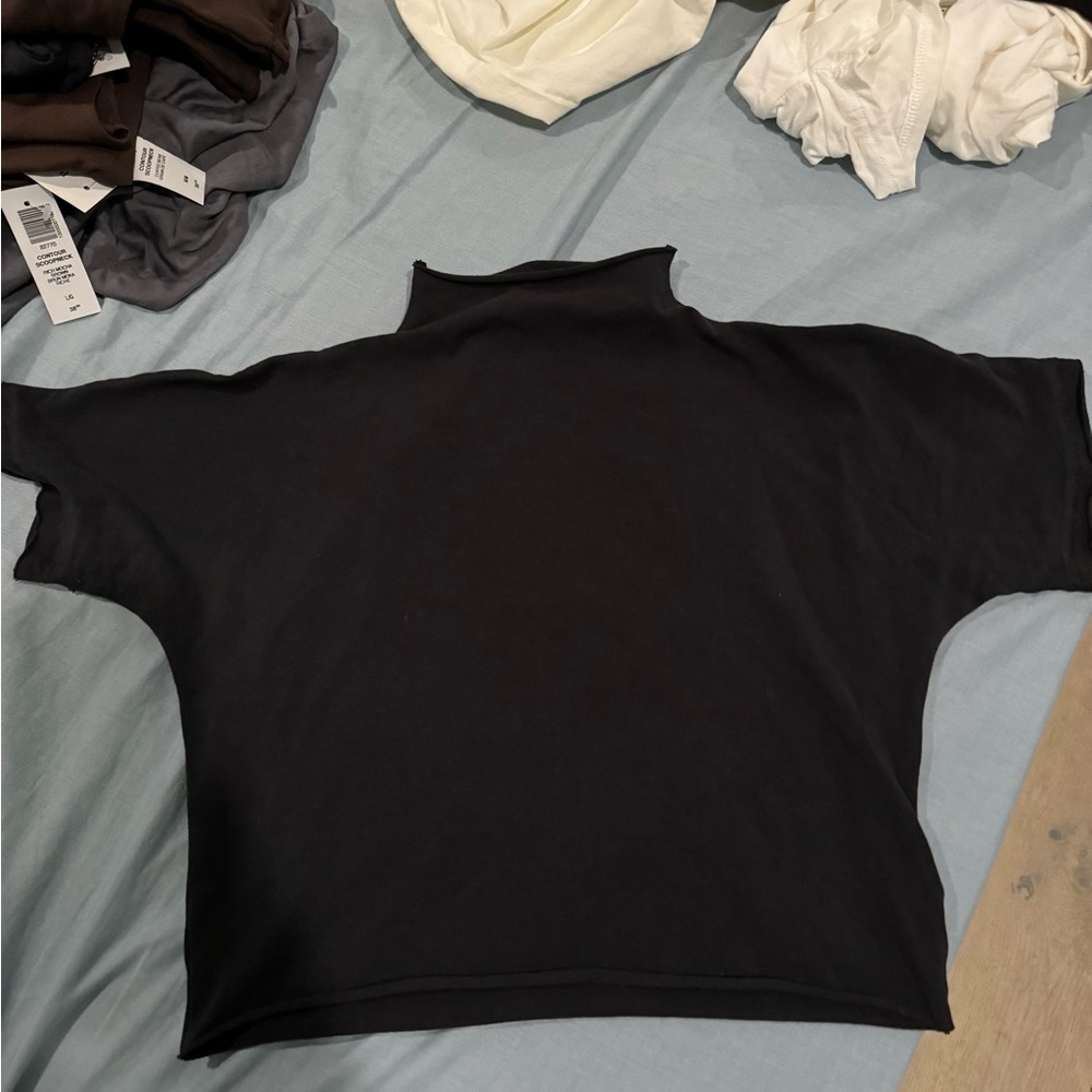 Skims raw hem crop top